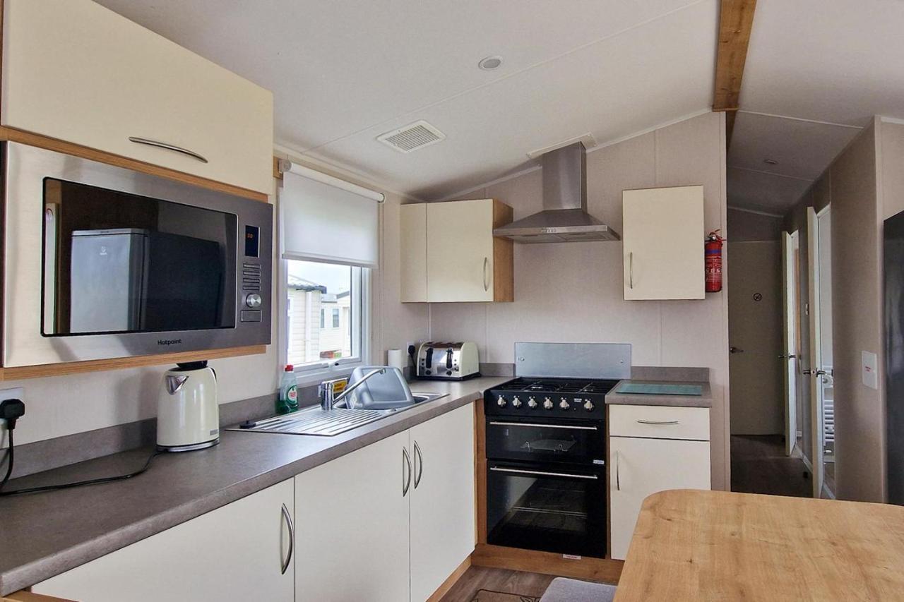 فندق Lovely Caravan Nearby The Beach In Hunstanton, Norfolk Ref 23071C المظهر الخارجي الصورة