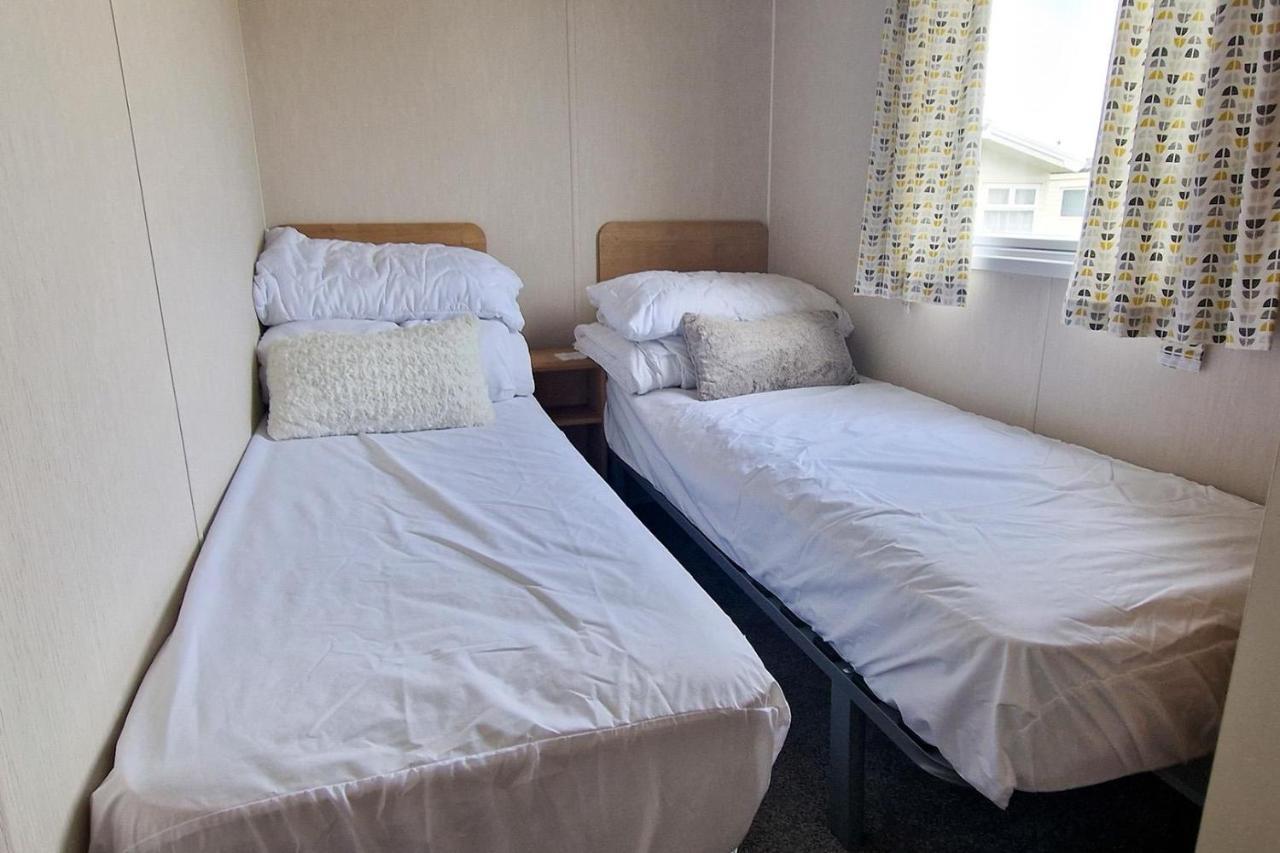 فندق Lovely Caravan Nearby The Beach In Hunstanton, Norfolk Ref 23071C المظهر الخارجي الصورة